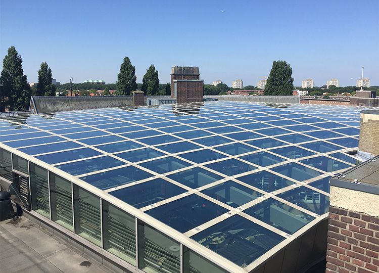 Waterdicht glazen dak van Het Sieraad in Amsterdam
